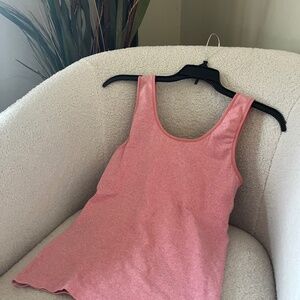 Conch shell Athletic Top